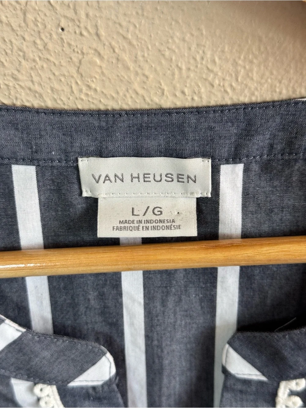 Van Heusen | Grey/White Vertical Stripe Split-Neck Tunic | Size Large